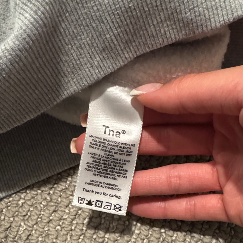 Aritzia Gray Women's Sweater - Picture 2 of 5